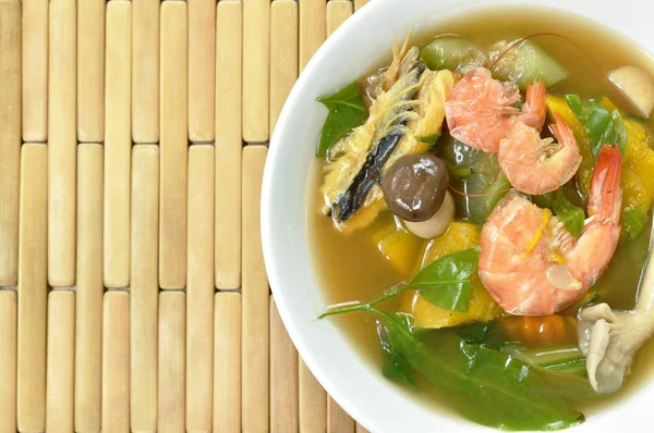 Boiled spicy mixed vegetable with shrimp and smoked dry fish soup on bowl — Stock Image Boiled spicy mixed vegetable with shrimp and smoked dry fish soup on bowl Stock Image
