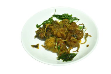 ot plaka ile baharatlı karıştırın kızarmış gevrek yayın balığı köri 