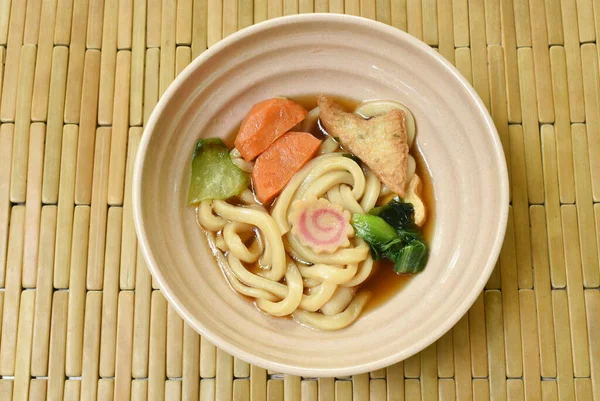 Udon Shoyu Lub Japońskim Makaronem Ryżowym Polewa Smażone Tofu Plasterki — Zdjęcie stockowe