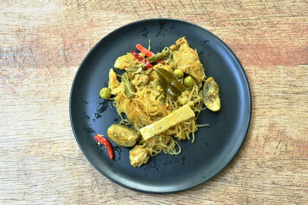 Spicy Fried Glass Noodles Pork Bamboo Shoot Eggplant Plate — Stock Photo, Image