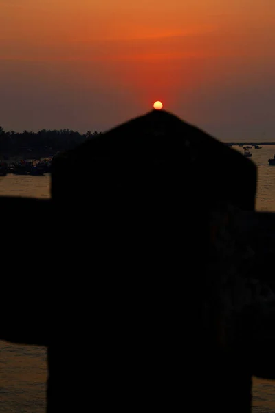 Coucher Soleil Sur Une Belle Plage Bondée Gens — Photo