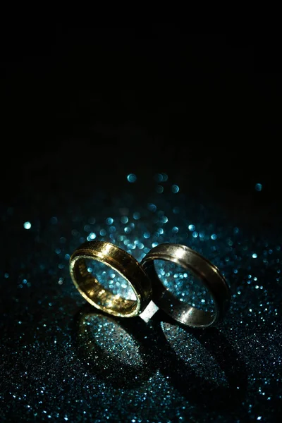 Two Ring Blue Glitter Dark Background — Stock Photo, Image