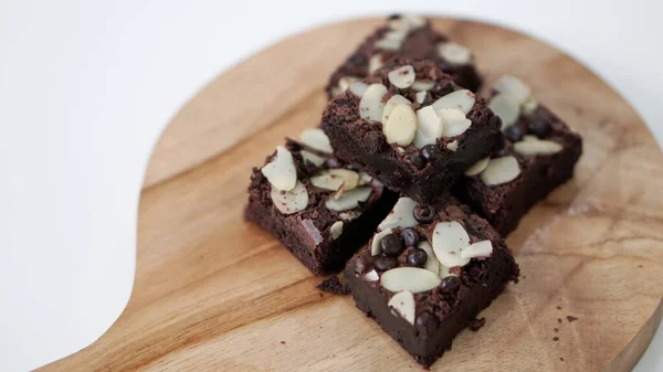Brownie veya fındıklı çikolatalı kek