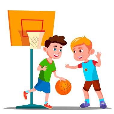 İki çocuk bahçesi birlikte vektör basketbol oynarken. Yaz etkinliği. İzole illüstrasyon