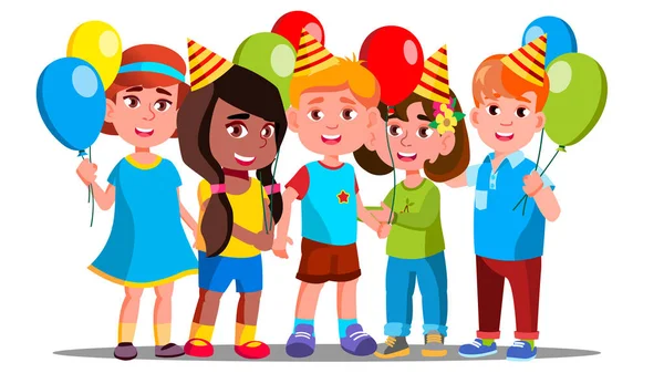 Crianças felizes em bonés de festa com balões de fundo Vector. Ilustração isolada — Vetor de Stock