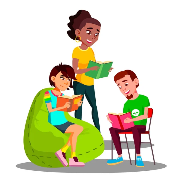 多文化的学生组男孩和女孩阅读他们的书向量。孤立插图 — 图库矢量图片