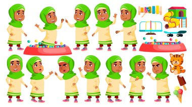 Arap, Müslüman kız Anaokulu Çocuk Set vektör teşkil etmektedir. Çocuk ifade. Etkinlik. Afiş, el ilanı, Web tasarımı için. İllüstrasyon izole karikatür