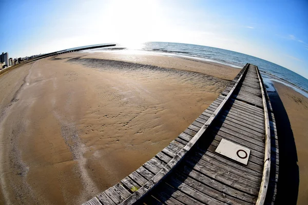 Promenader Vid Havet Längs Kajen Fotografi Med Fish Eye Lins — Stockfoto