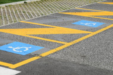 Otopark yerleri araç sürücü devre dışı insanların saklıdır