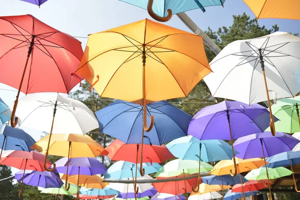 Paraguas Varios Colores Como Protección Contra Sol Calle — Foto de Stock