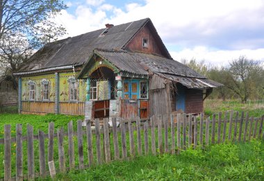 Köyün eski evde. Belarus