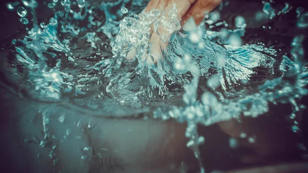 Hand Klappen Water — Stockfoto