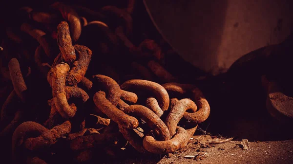 Rusty Chain Sun — Stock Photo, Image