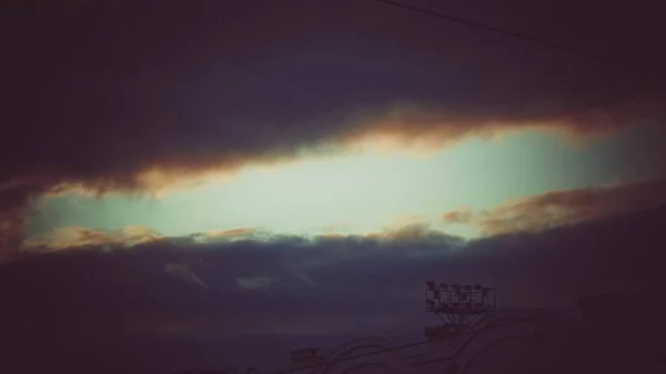 Céu Pré Tempestade Uma Pequena Cidade — Fotografia de Stock