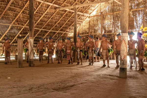 Manaus yakınlarındaki Amazonia 'daki Manaus şehrindeki yerli halk.