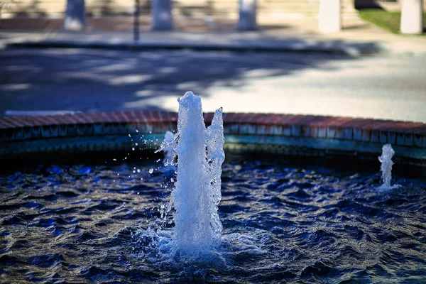 Hermosa Fuente Agua Con Agua Cristalina Ubicada Georgia Del Sur —  Fotos de Stock