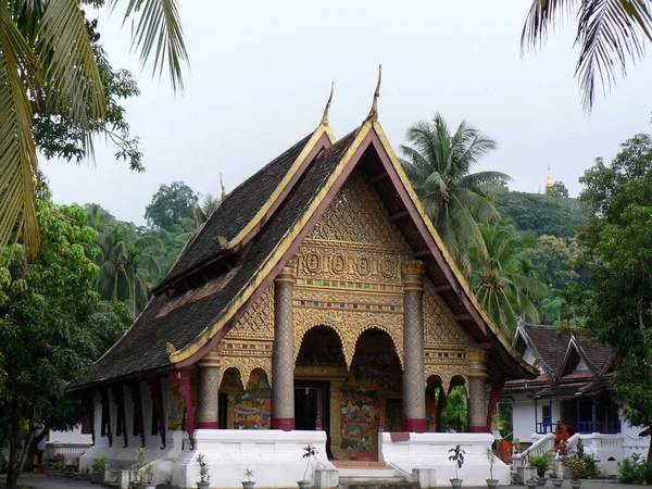 Buiten Van Mooie Sierlijke Wat Xieng Muan Tempel Luang Prabang — Stockfoto