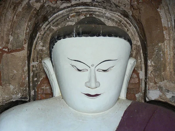 Feche Rosto Uma Estátua Buda Antiga Mianmar Foto Alta Qualidade — Fotografia de Stock