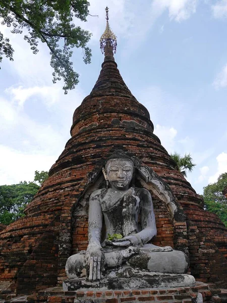 Primer Plano Del Antiguo Buda Piedra Inwa Mandalay Myanmar Foto — Foto de Stock