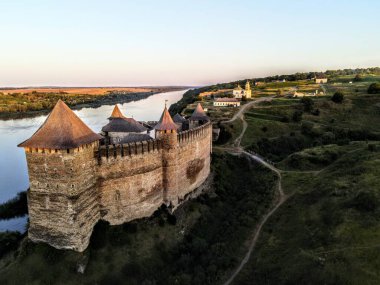 Khotyn kalesinden Dinyester nehrinin manzarası