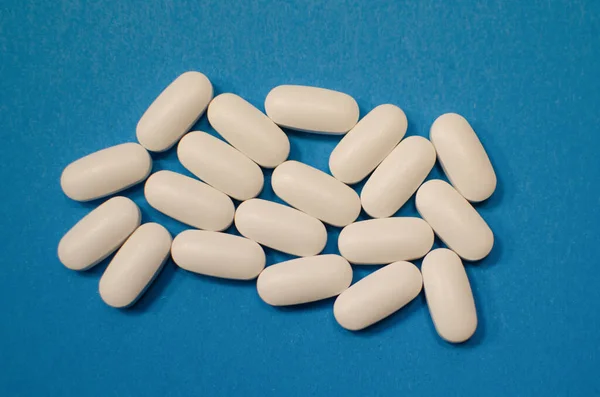 White Medical Pills Blue Background — Stock Photo, Image
