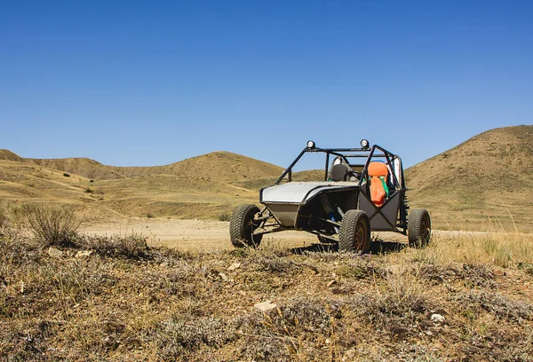 Voiture Buggy Été Dans Les Montagnes Journée Ensoleillée — Photo