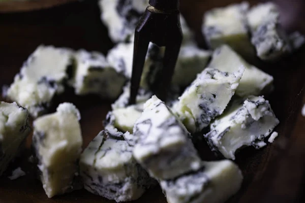 Wooden Cheese Board Gouda Cheeses Fresh Parmesan Parmesan Gorgonzola Black — Stock Photo, Image