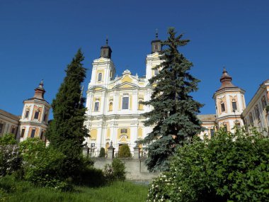 Şekil Değiştirme Katedrali.
