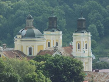 Şekil Değiştirme Katedrali.