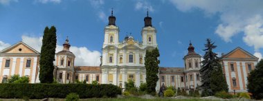 Şekil Değiştirme Katedrali.