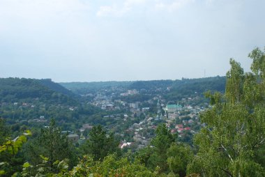 Dağlardaki eski kasaba.