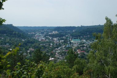 Dağlardaki eski kasaba.