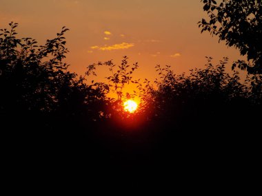 Küçük bir kasaba eteklerinde