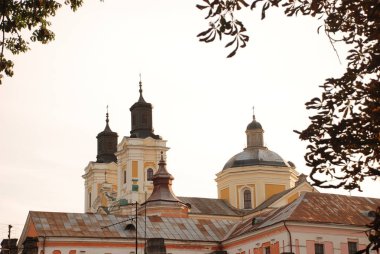 Şekil Değiştirme Katedrali.