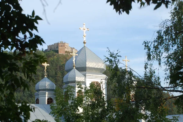 Allmänna Uppfattningen Castle Hill Och Kyrkan Korset — Stockfoto