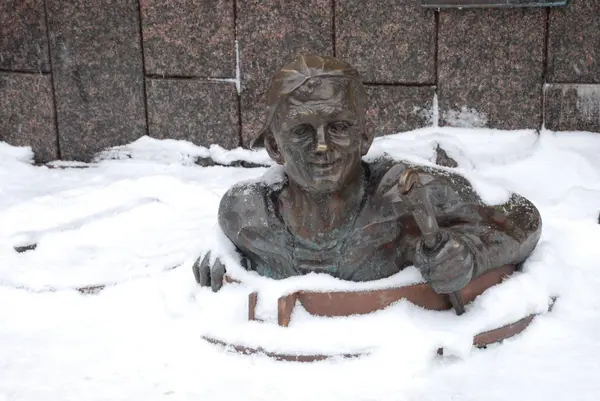 필에서 배관에 기념물입니다 Ukraine December 2015 — 스톡 사진