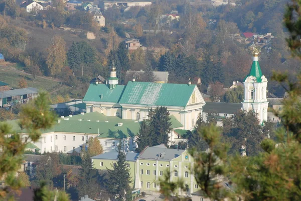 Monascheskyj Gebäude Dreikönigskloster — Stockfoto