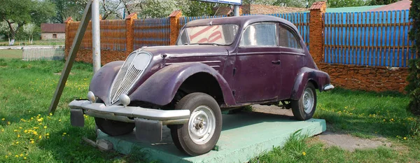 Lightweight Retro Car Overall View — Stock Photo, Image