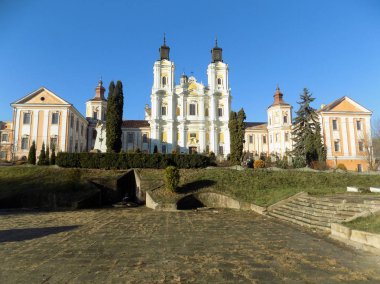 Şekil Değiştirme Katedrali.