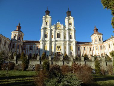 Şekil Değiştirme Katedrali.