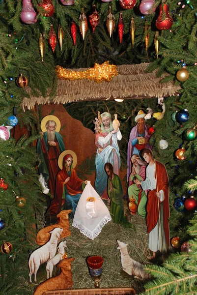 Manastırda Noel doğumu sahnesi