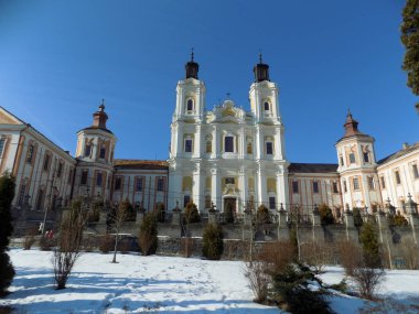 Şekil Değiştirme Katedrali.