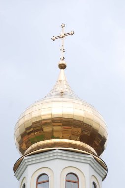 Ortodoks Kiliselerinin Altın Kubbesi