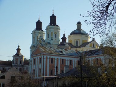 Şekil Değiştirme Katedrali.