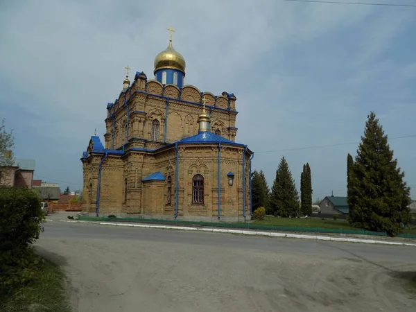 Iglesia Svyatopokrovska Regimiento Kremenets — Foto de Stock