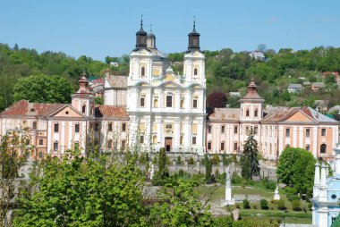 Şekil Değiştirme Katedrali.