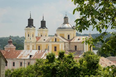 Şekil Değiştirme Katedrali.