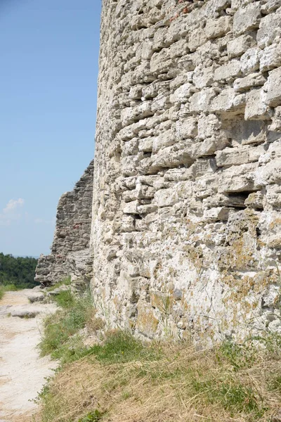 Eski Yıkılan Kalenin Savunma Duvarları — Stok fotoğraf