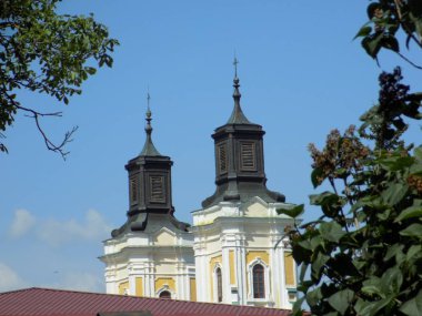 Şekil Değiştirme Katedrali.