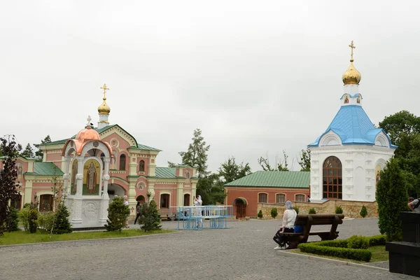 Церковь Святых Почаевских Свято Духовского Монастыря — стоковое фото